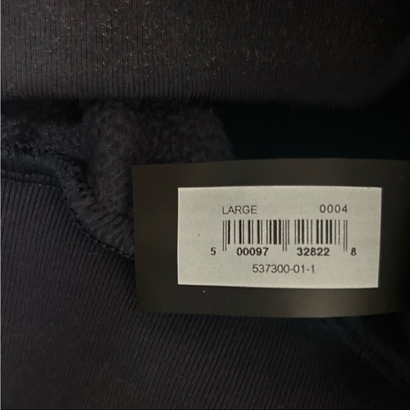 Yeezy Black Hoodie - Picture 5 of 6
